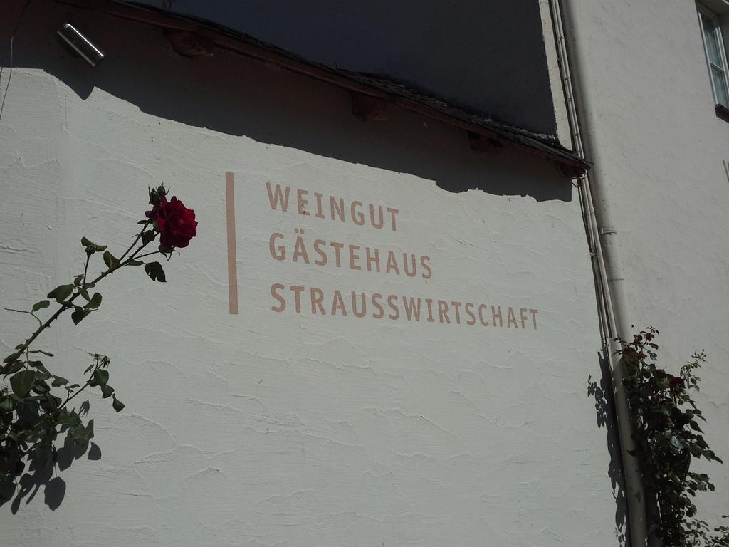 Weinhaus Kurtrierer Hof 호텔 라이웬 외부 사진