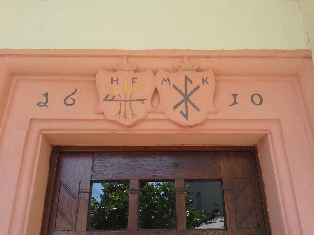 Weinhaus Kurtrierer Hof 호텔 라이웬 외부 사진
