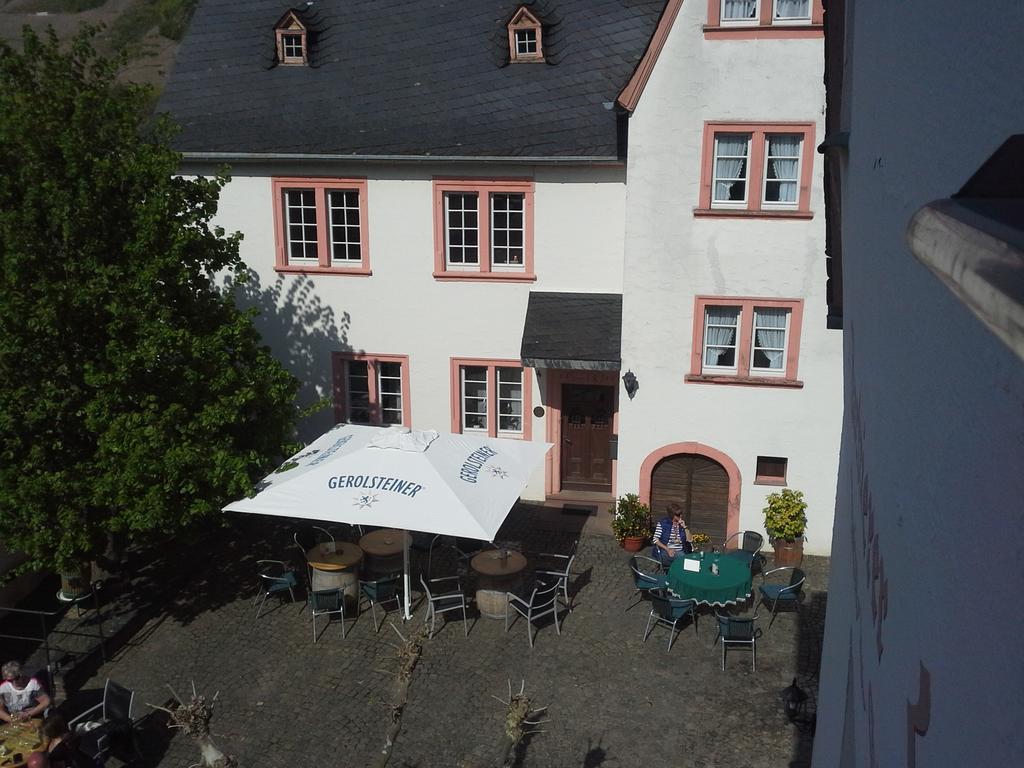 Weinhaus Kurtrierer Hof 호텔 라이웬 외부 사진