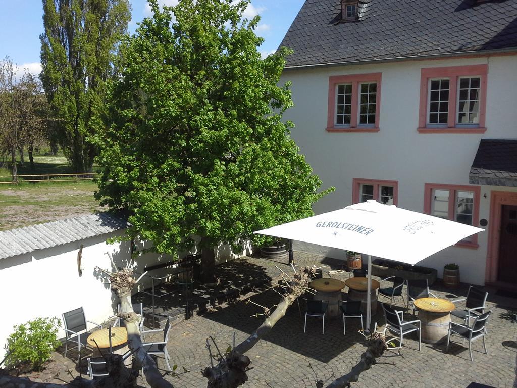 Weinhaus Kurtrierer Hof 호텔 라이웬 외부 사진