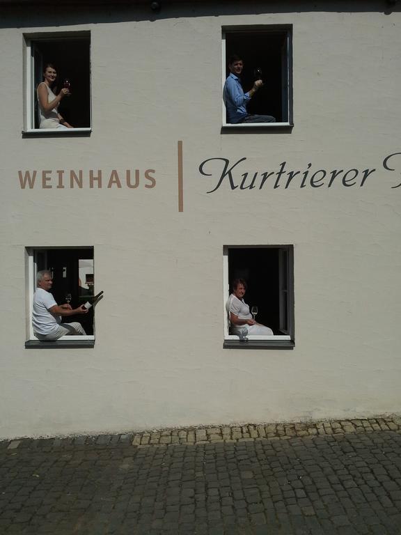 Weinhaus Kurtrierer Hof 호텔 라이웬 외부 사진