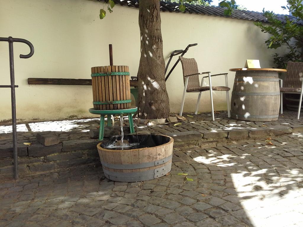 Weinhaus Kurtrierer Hof 호텔 라이웬 외부 사진