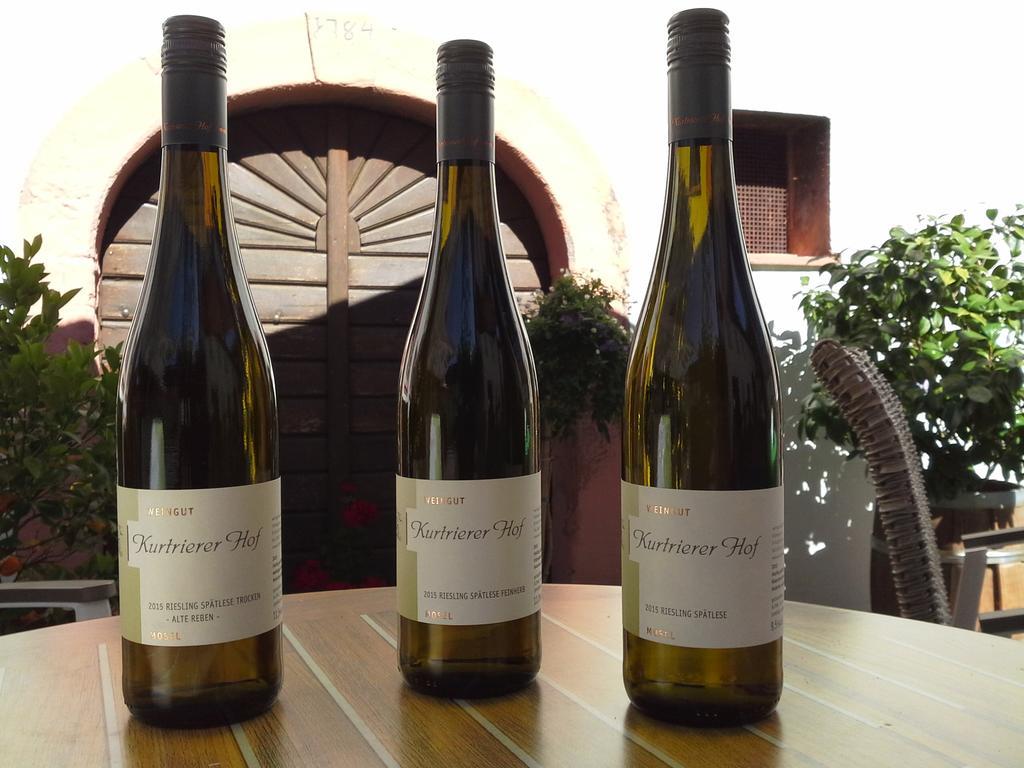 Weinhaus Kurtrierer Hof 호텔 라이웬 외부 사진